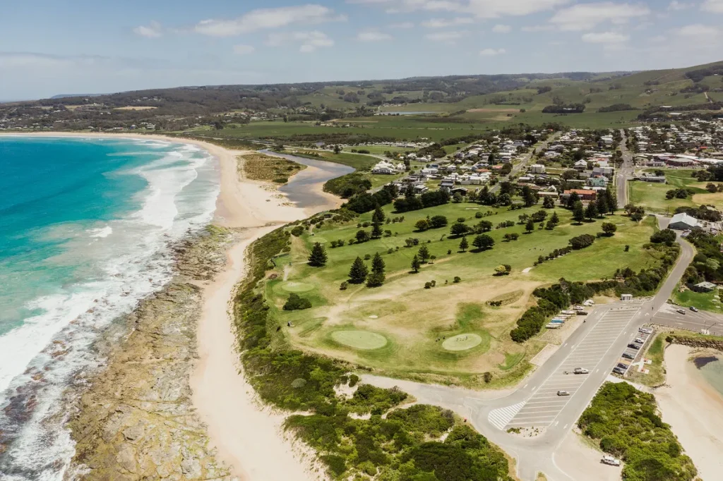 Coastal Villages: A Guide to Lorne and Apollo Bay